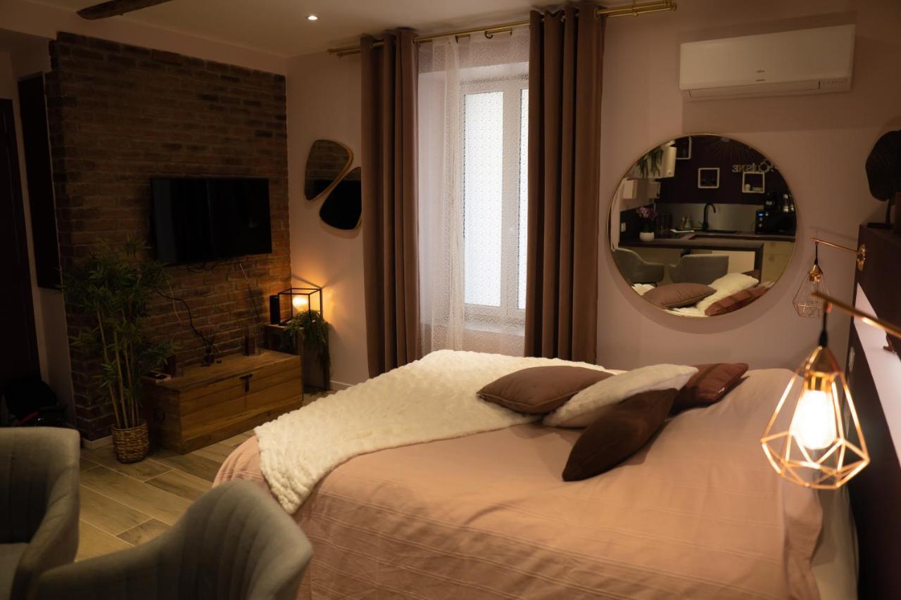 Studio Coeur De Ville Sanary Tres Cosy Parking Bagian luar foto