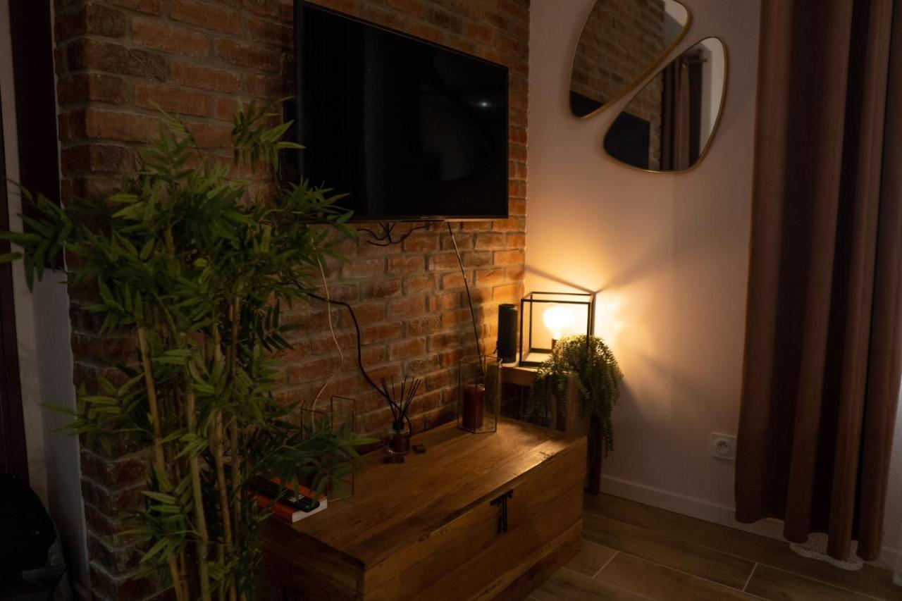 Studio Coeur De Ville Sanary Tres Cosy Parking Bagian luar foto