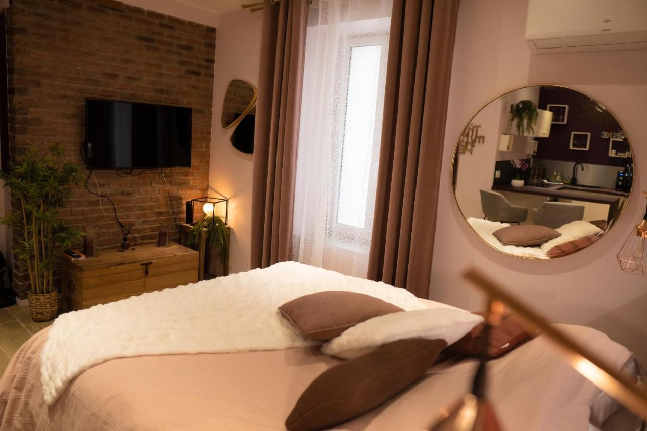 Studio Coeur De Ville Sanary Tres Cosy Parking Bagian luar foto